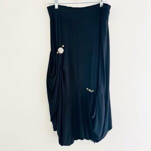 Darkwin Black Gathered Pendant Detailed Midi Skirt Large